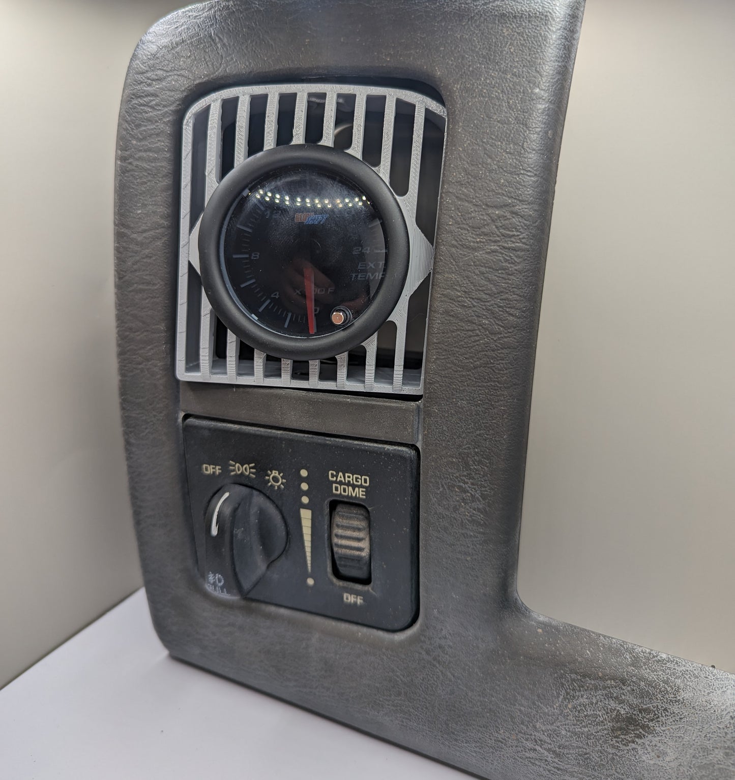 Early 3rd Gen Ram Gauge Pod Vent Mount (Fits 2003-2005 Dodge Ram Trucks)