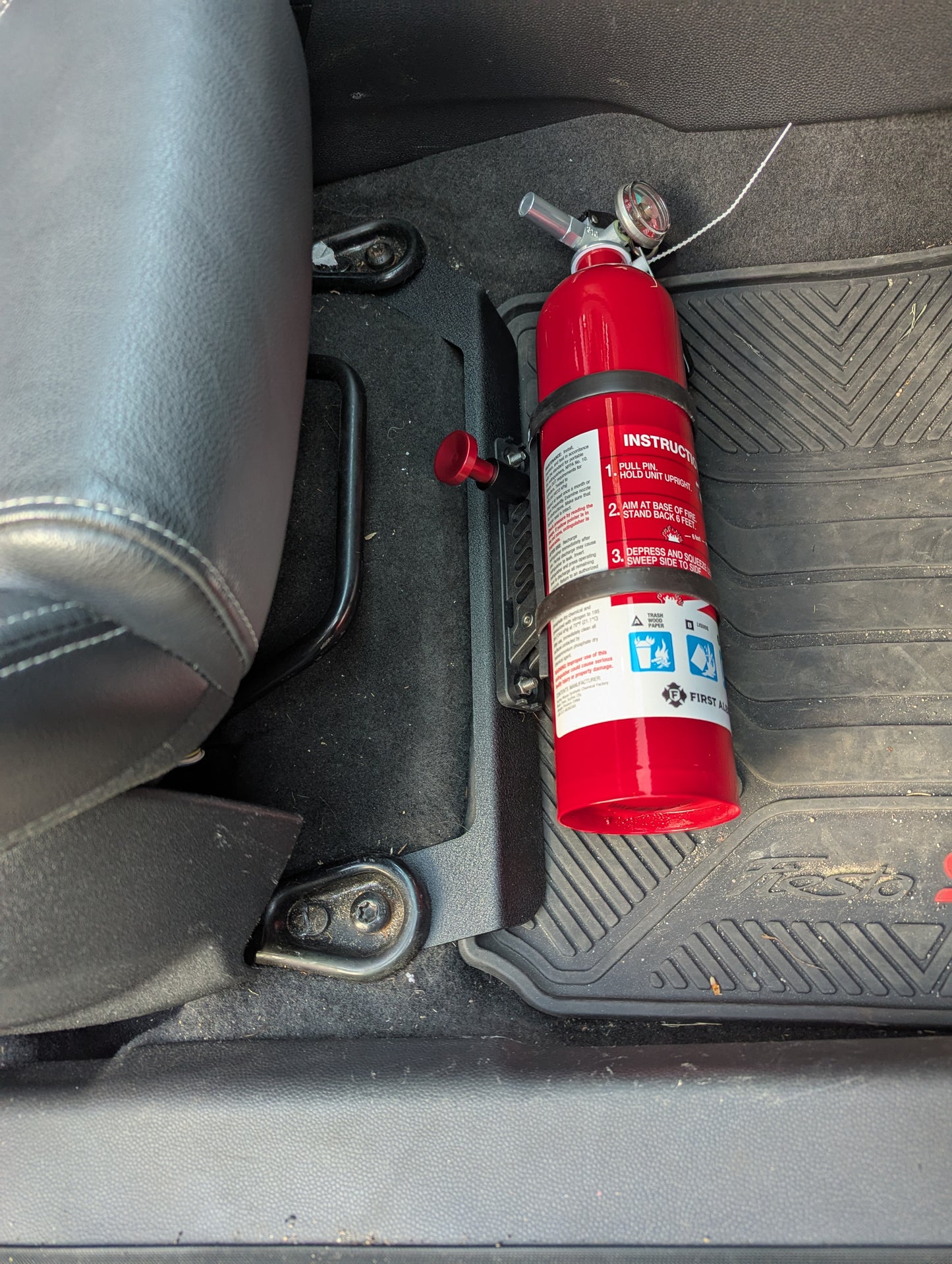Fire Extinguisher Quick Release Mount for 2014-2019 Fiesta ST